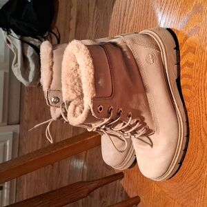 Timberland women's size 6.5 tan waterproof boots with faux fur around the top